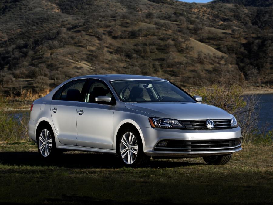  Volkswagen Jetta 2015 года  (US) (фото 13 из 62)